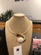 Load image into Gallery viewer, Collar necklace and wide bracelet